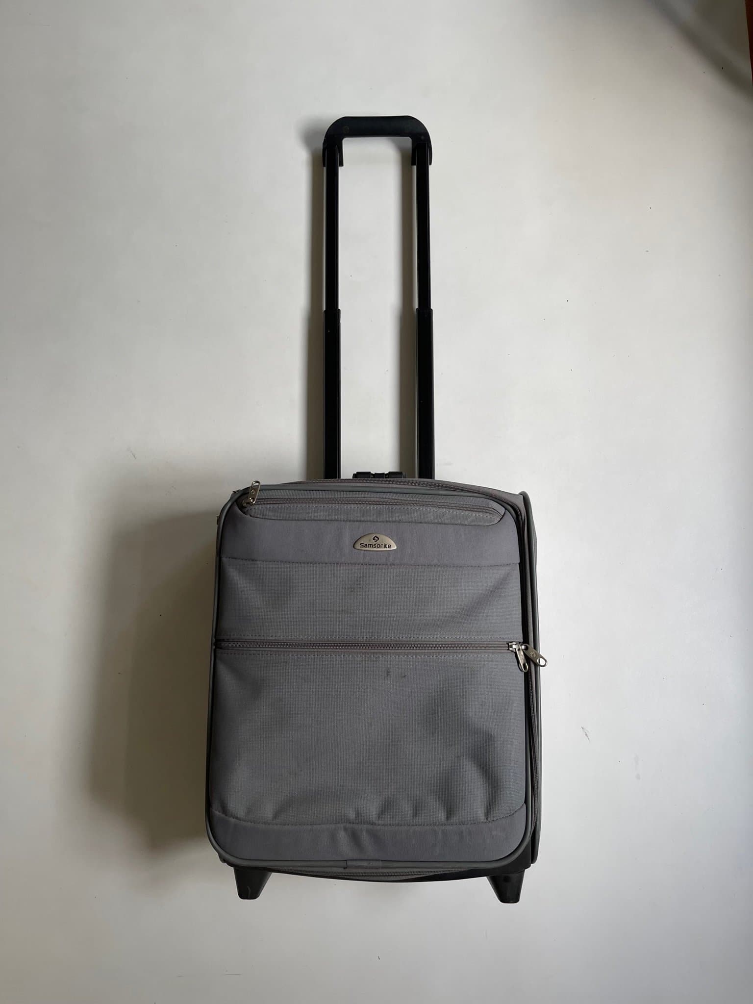 Samsonite liten carryon Resväska Grå -gott använt skick