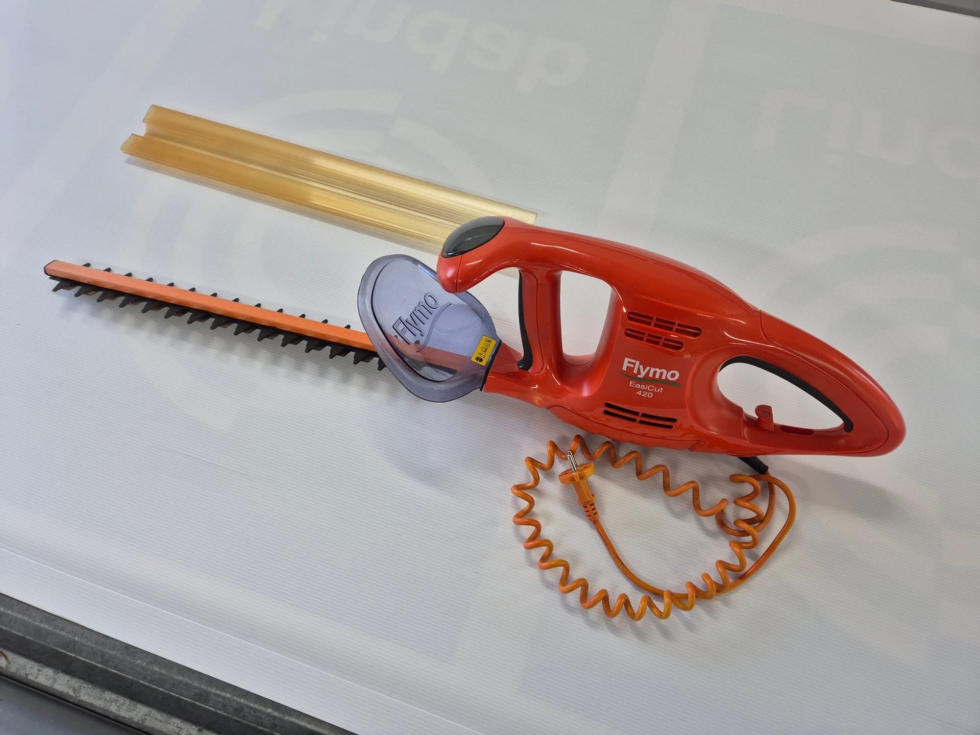 Häcksax Husqvarna Flymo EasiCut 420