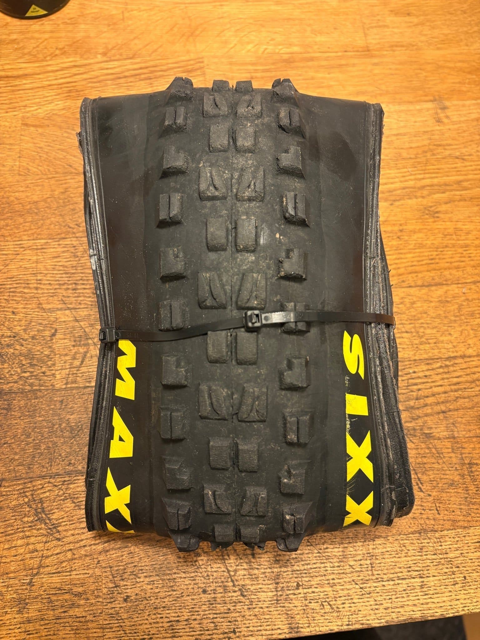Maxxis Minion DHF 27.5x2.6 max terra EXO+