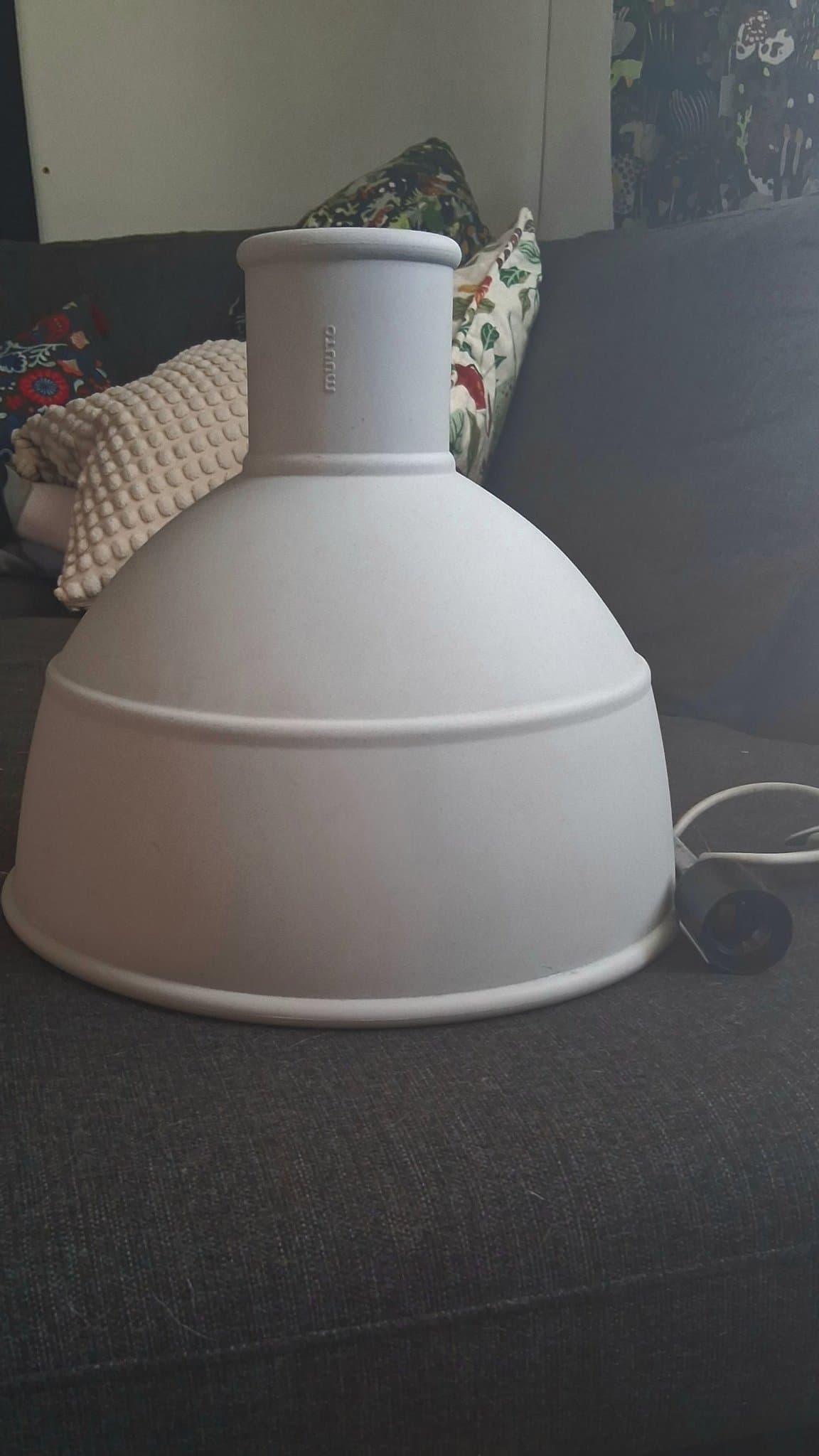 Muuto Unfold taklampa, grå
