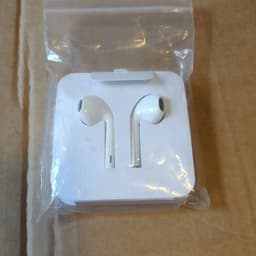 Apple EarPods med lightning hörlurskontakt