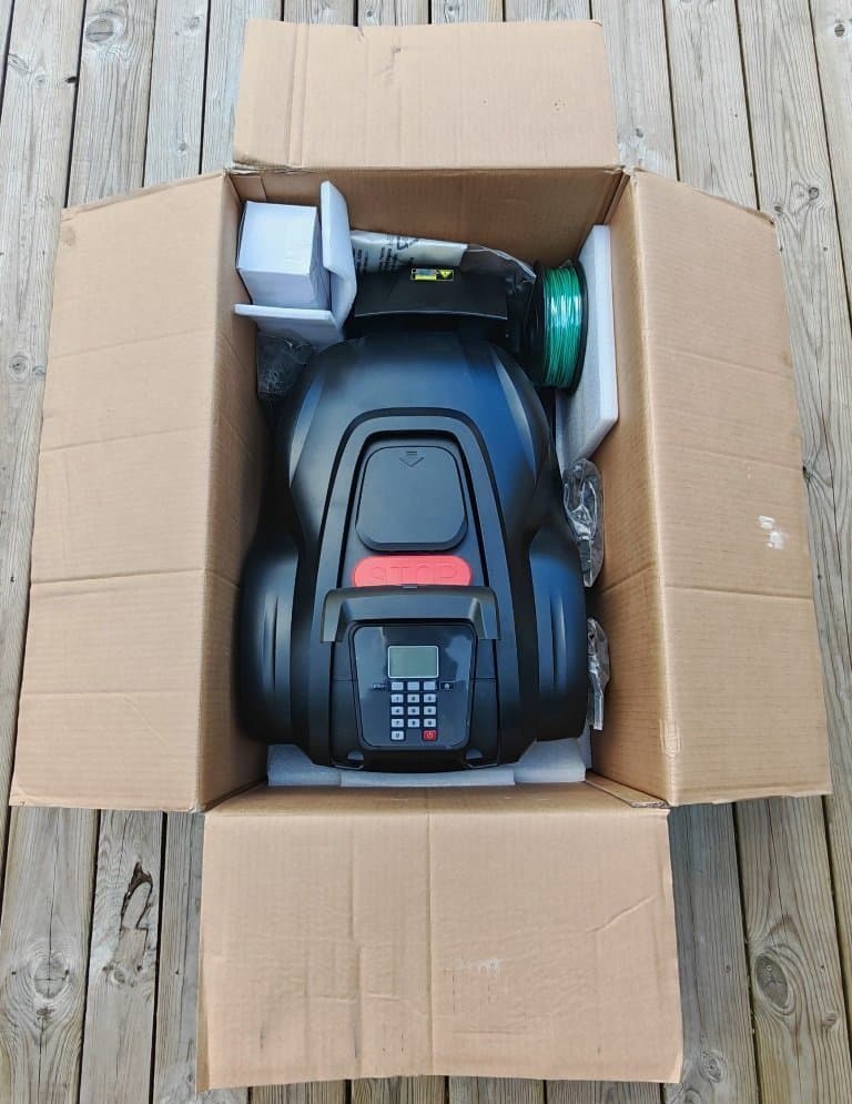 Gardeney Robotgräsklippare YZ-4, upp till 1000 kvadrat meter.