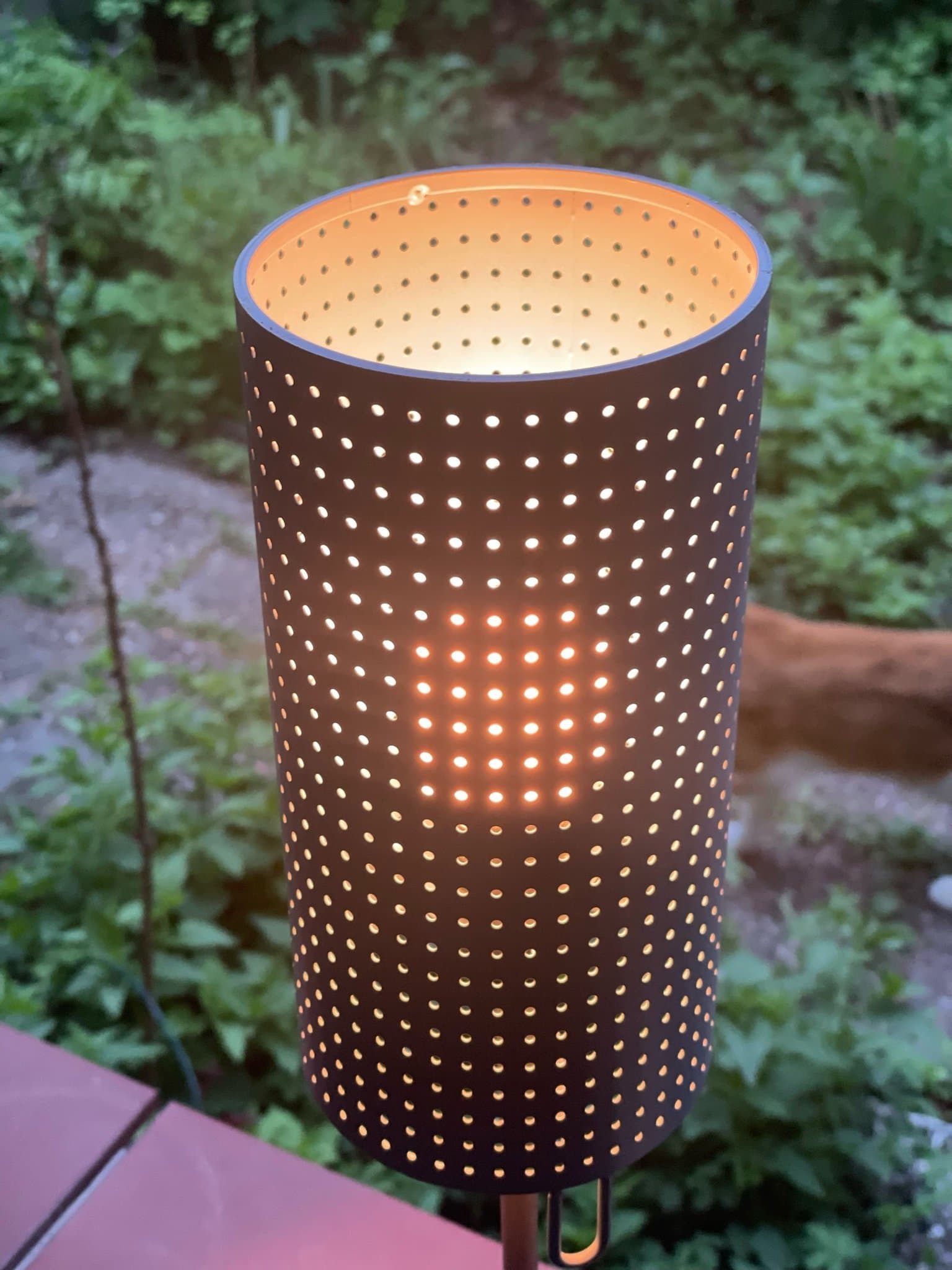 BELID B4276 | Metall | Perforerad Design | 1990-tal | Skandinavisk Modernism