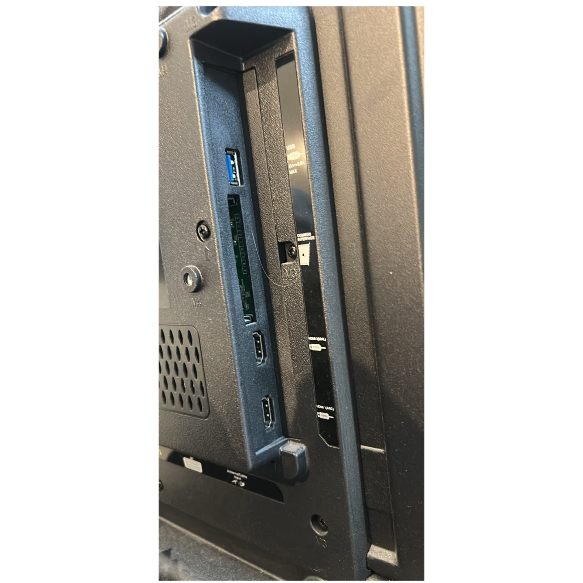 TCL H32B3904 TV