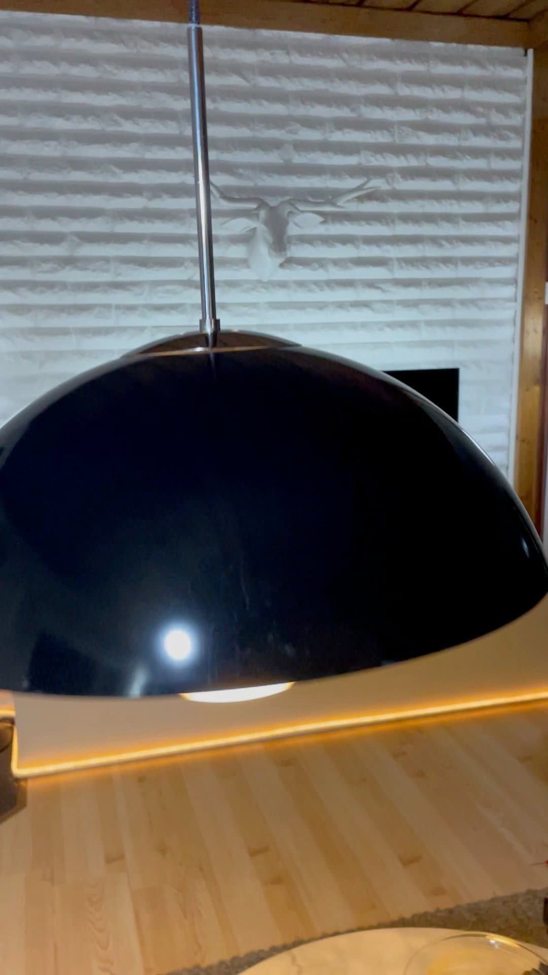 KONSTHANTVERK Taklampa | Plast & Glas | UFO-kupa | 2000-tal | Skandinavisk