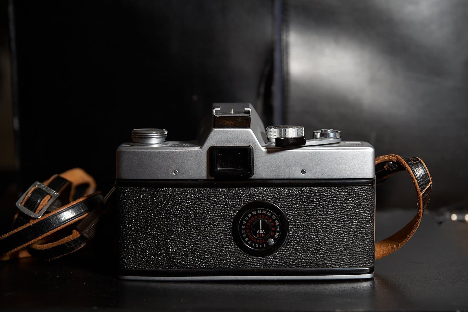 Minolta SRT-101 med ett Minolta MC Rokkor-PF 50mm f1.7-objektiv