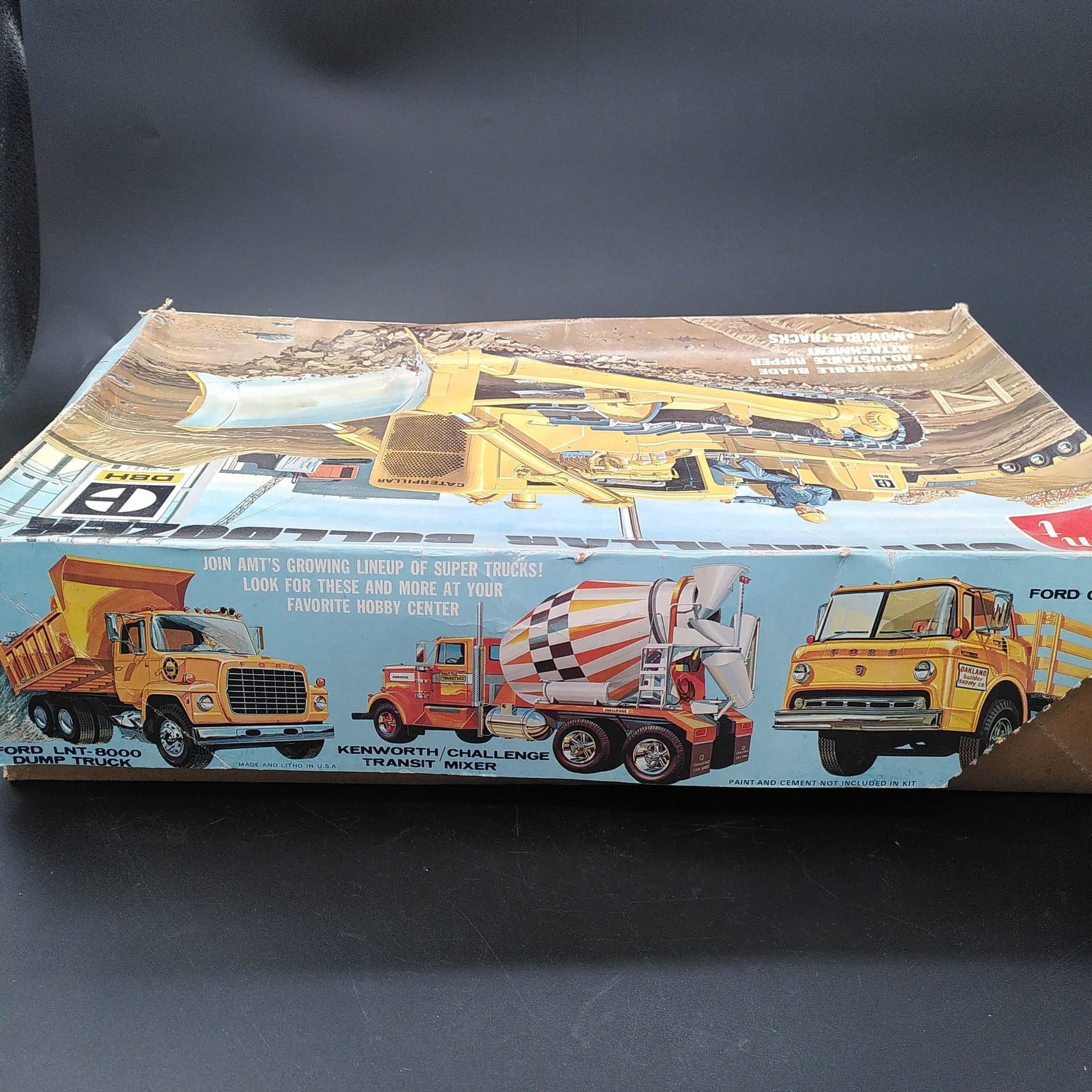 AMT Caterpillar D8H Bulldozer – 60-70 tal Vintage - Över 350 delar