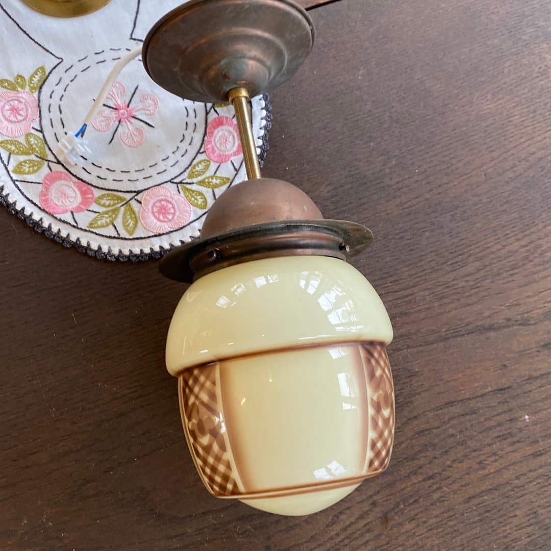 Taklampa i glas 40 talet Art Deco uran glas