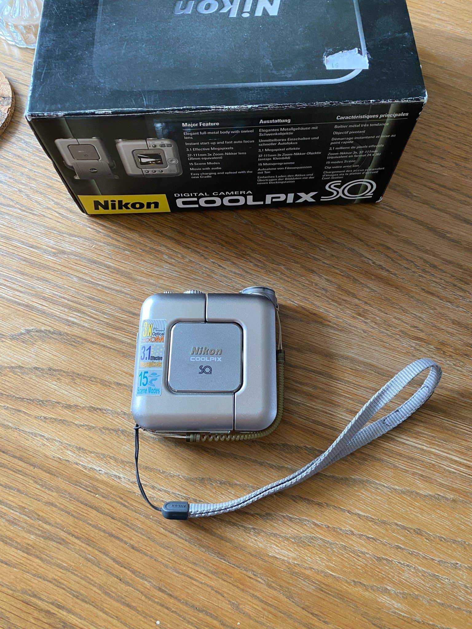 Nikon COOLPIX SQ - Komplett med Originalkartong, dock, etc