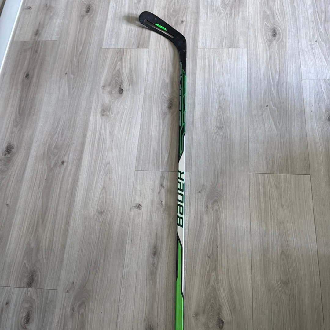 Bauer hockeyklubba