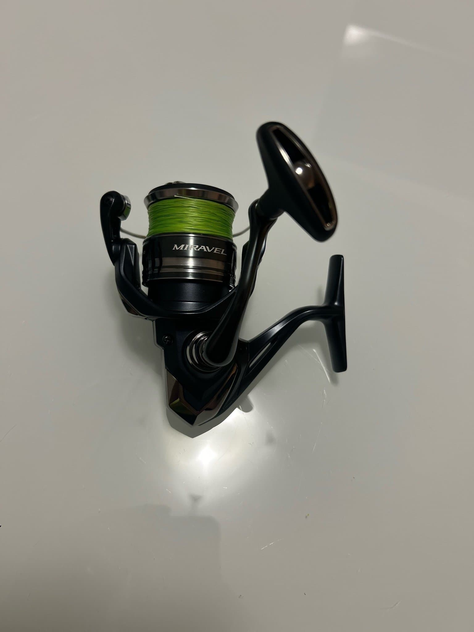 Shimano Miravel C3000HG spinnrulle utan flätlina köpt i April.