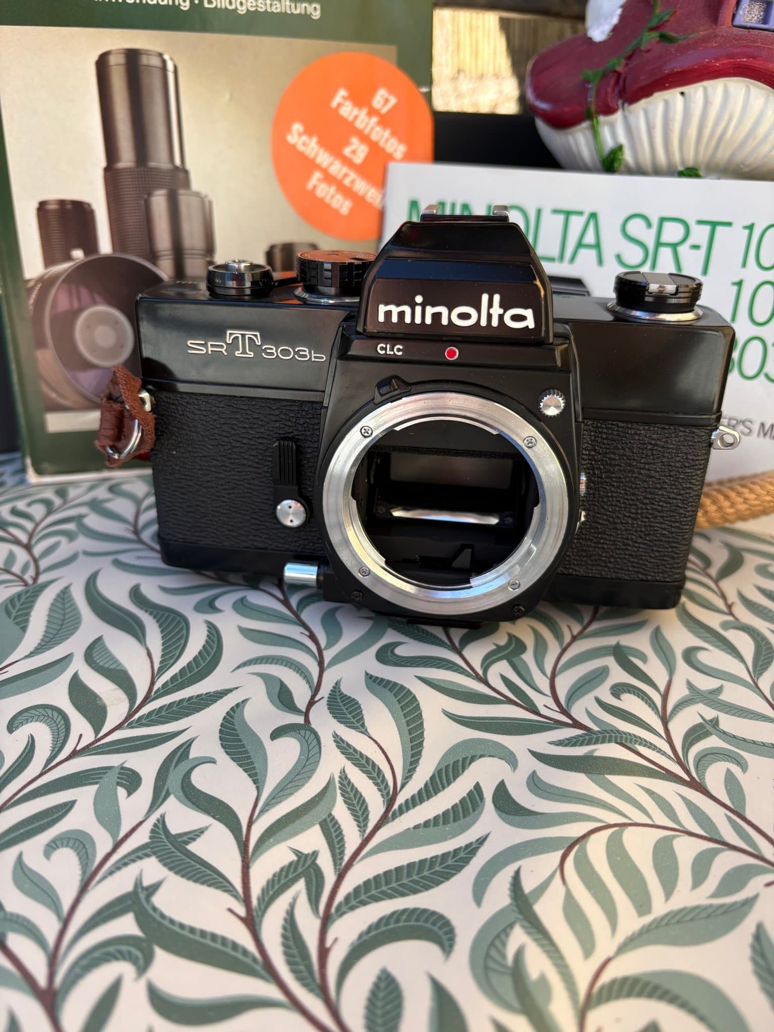 Minolta 303B svart – fullt fungerande analog systemkamera