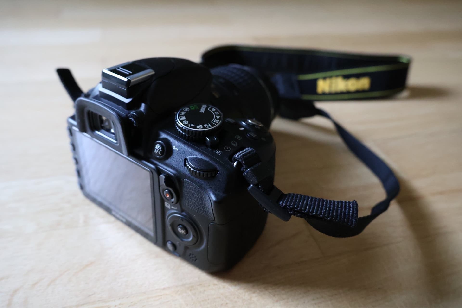 Nikon D3100 systemkamera med två objektiv - <500 exponeringar