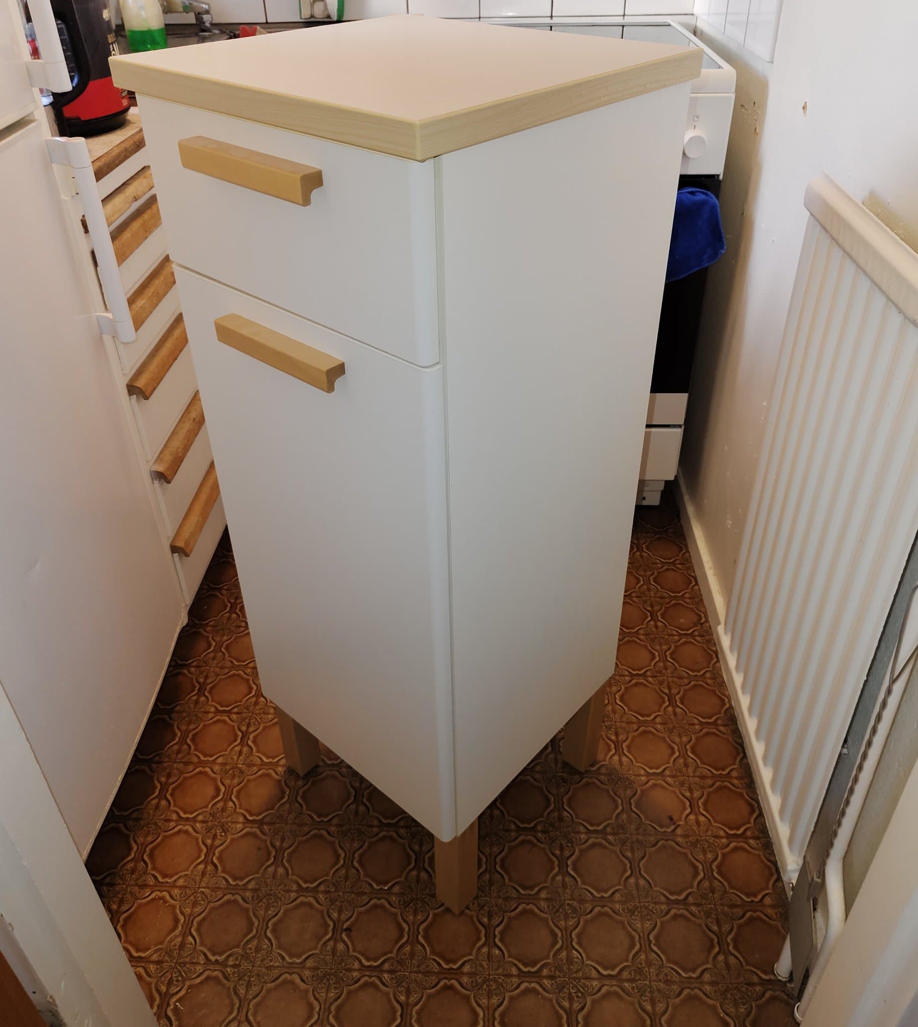 IKEA Förvaringsskåp med låda och hyllor