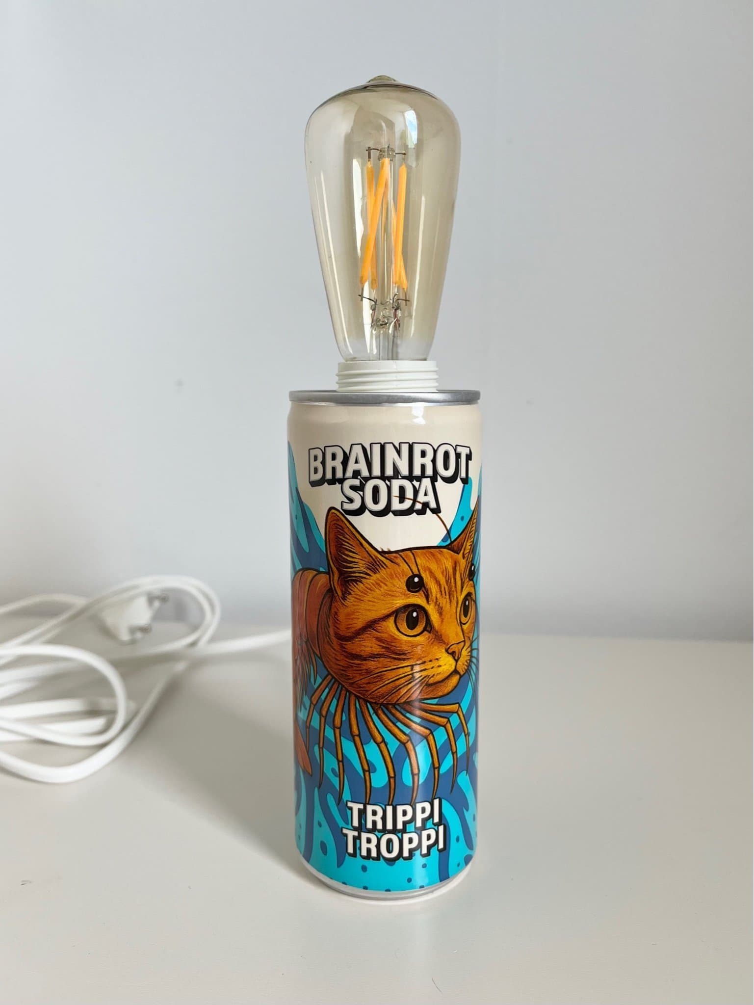 Bordslampa, återbruk, Brainrot