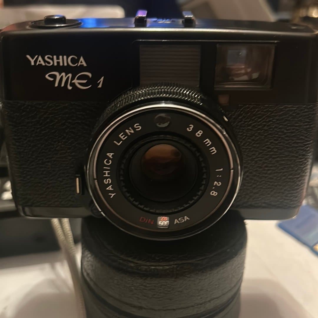 Yashica ME 1 analog kamera