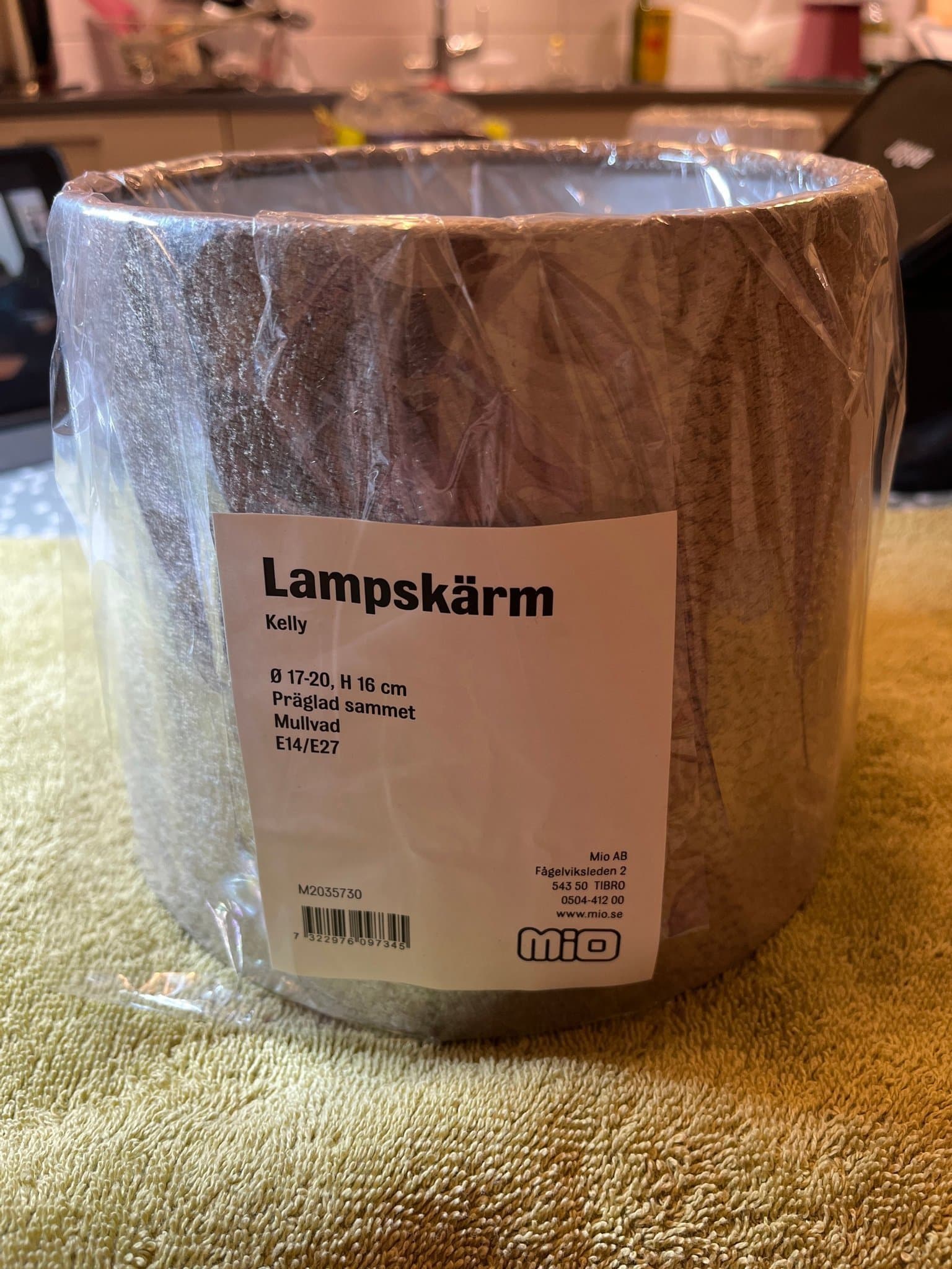 Lampskärm Kelly, präglad sammet, mullvad, E14/E27