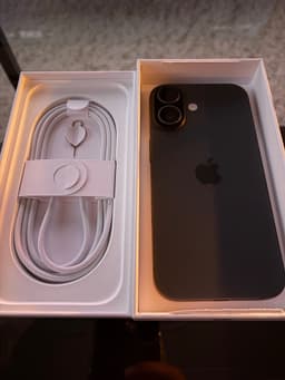 iPhone 17 black
