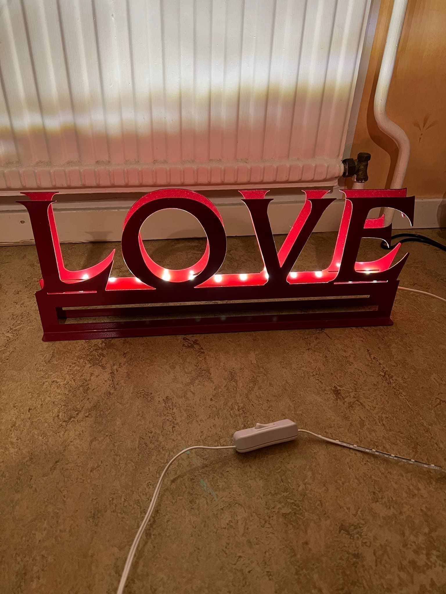 Bordslampa LOVE