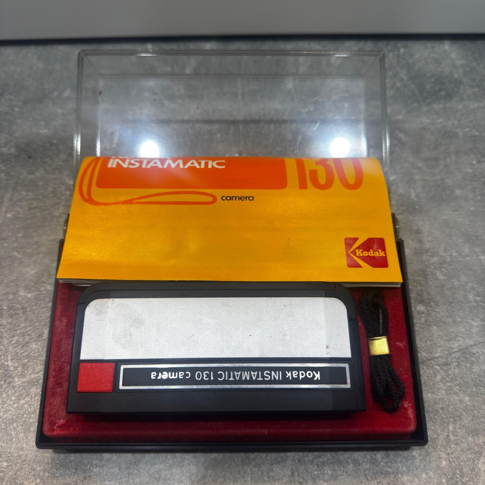 Kodak INSTAMATIC 130 Kamera Vintage Retro Komplett med Box & Manual 70-tal