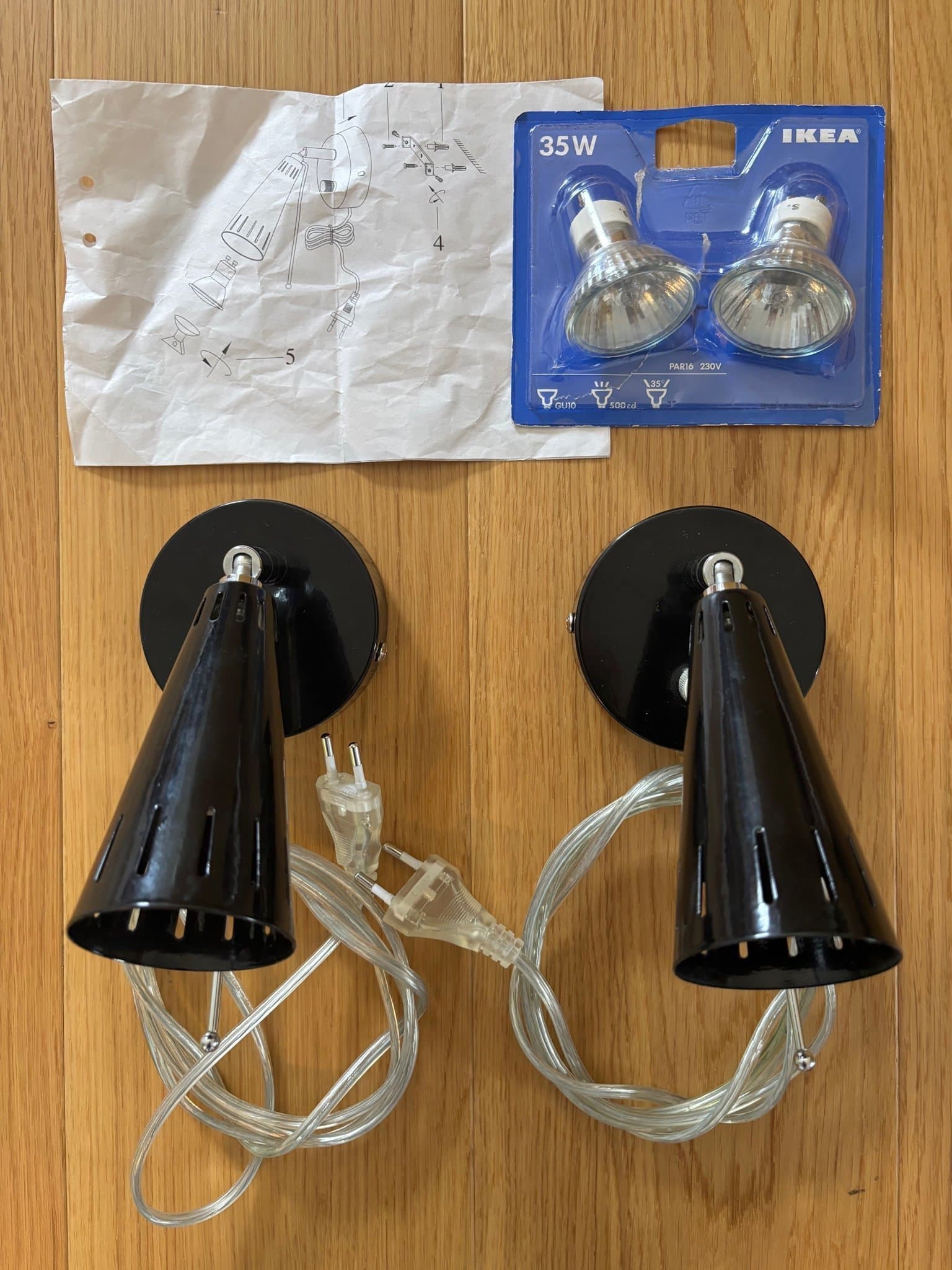 IKEA Scurup vägglampor med 35W GU10 lampor - 2 stycken
