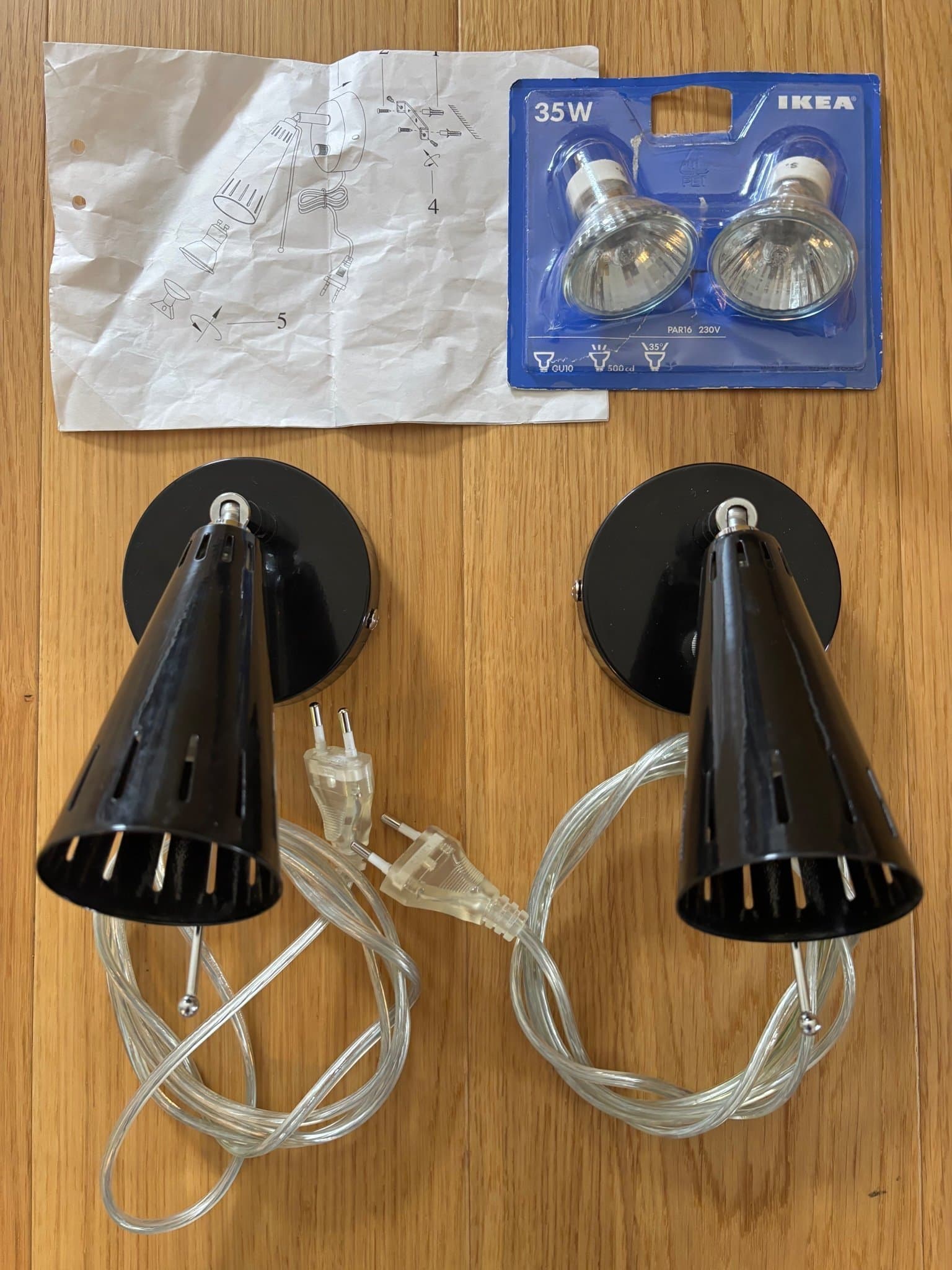 IKEA Scurup vägglampor med 35W GU10 lampor - 2 stycken