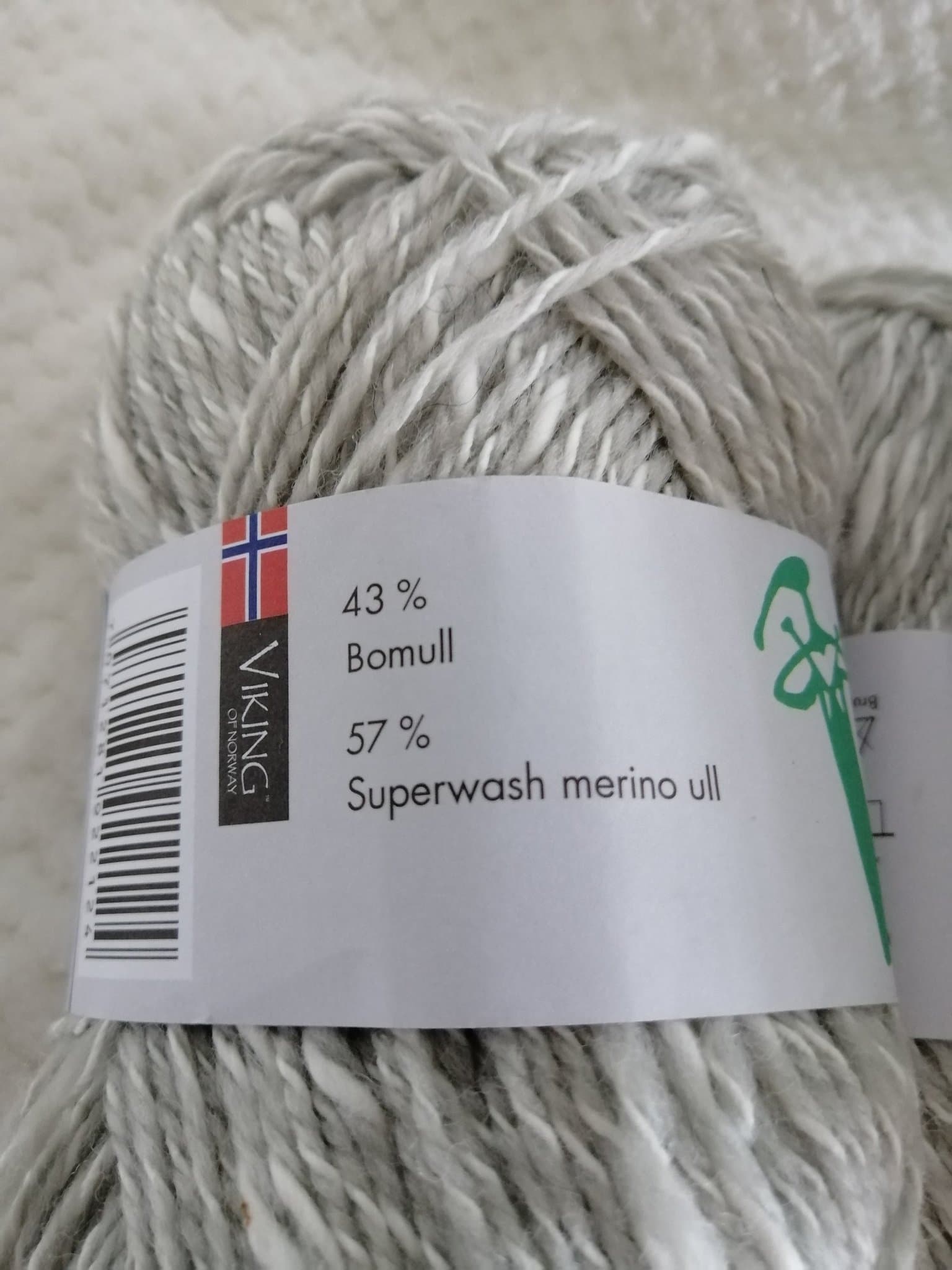 REA! Viking Lotta 10x50gr , pärlgrå. 43% bomull, 57% superwash merinoull.
