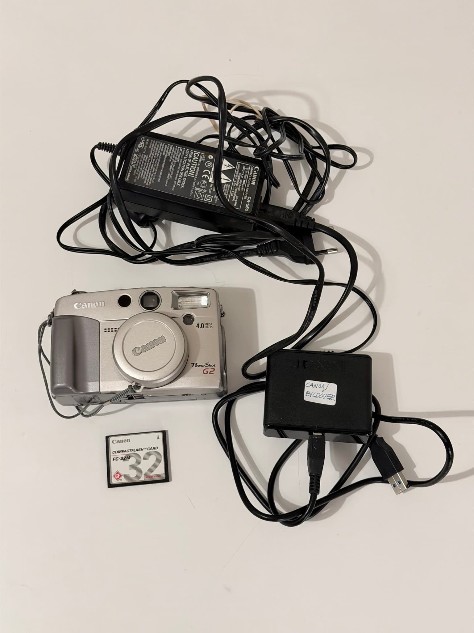 Digitalkamera Canon PowerShot G2 — Fullt fungerande med tillbehör