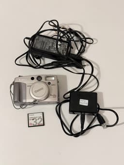 Digitalkamera Canon PowerShot G2 — Fullt fungerande med tillbehör