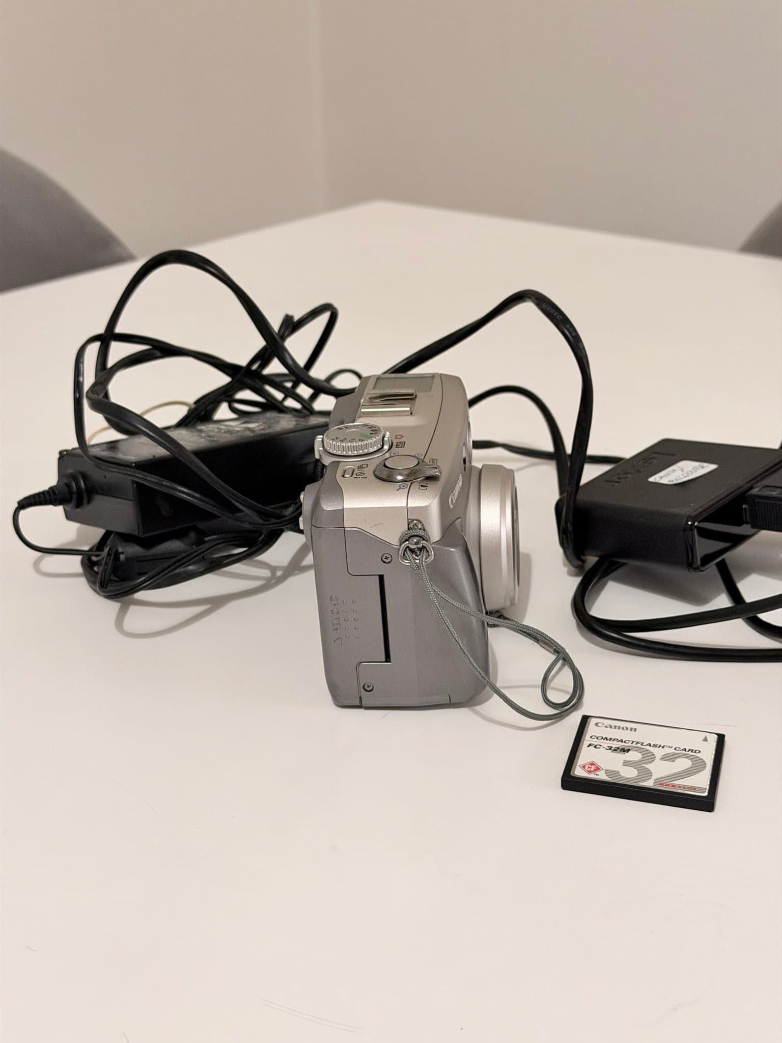 Digitalkamera Canon PowerShot G2 — Fullt fungerande med tillbehör