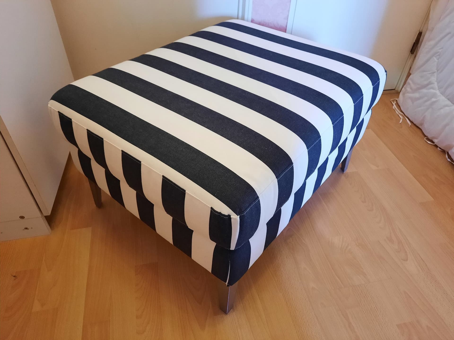 Fotpall IKEA - NY!