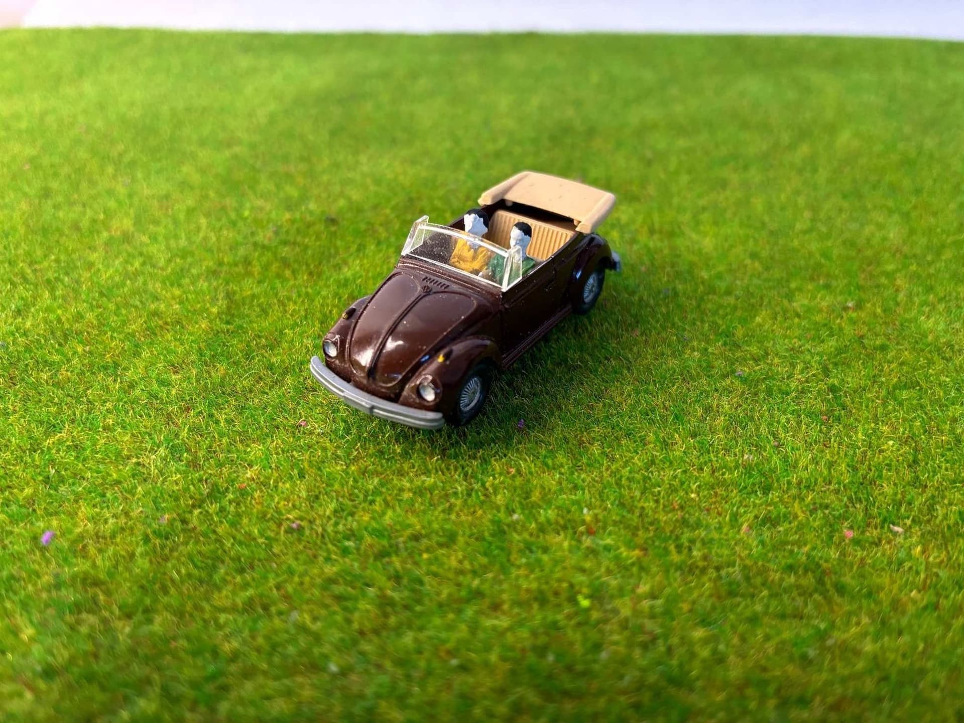 Modellbil H0 1:87 Wiking bil med Husvagn 0630135