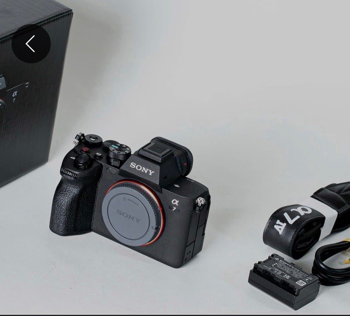 Sony A7 IV Kamerahus med tillbehör