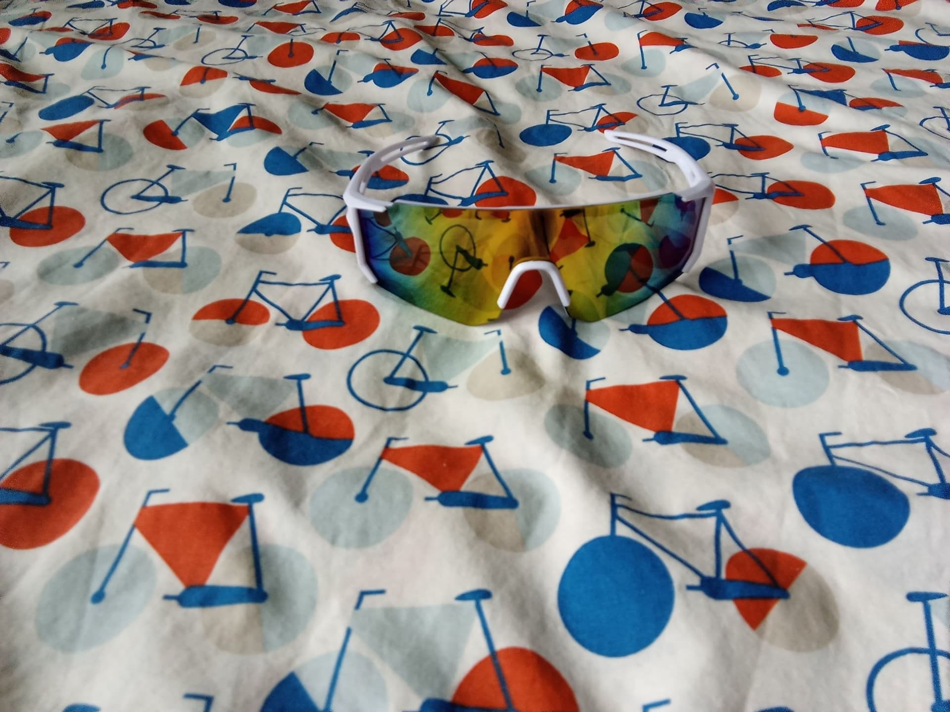 NYA Sportglasögon med Regnbågsfärgade Linser