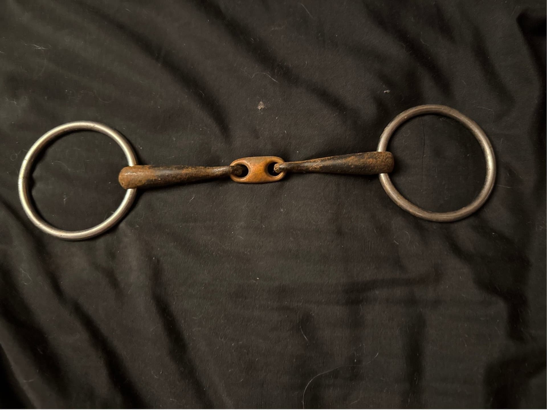 Hästbett / bett tredelat ca 15 cm svart metall