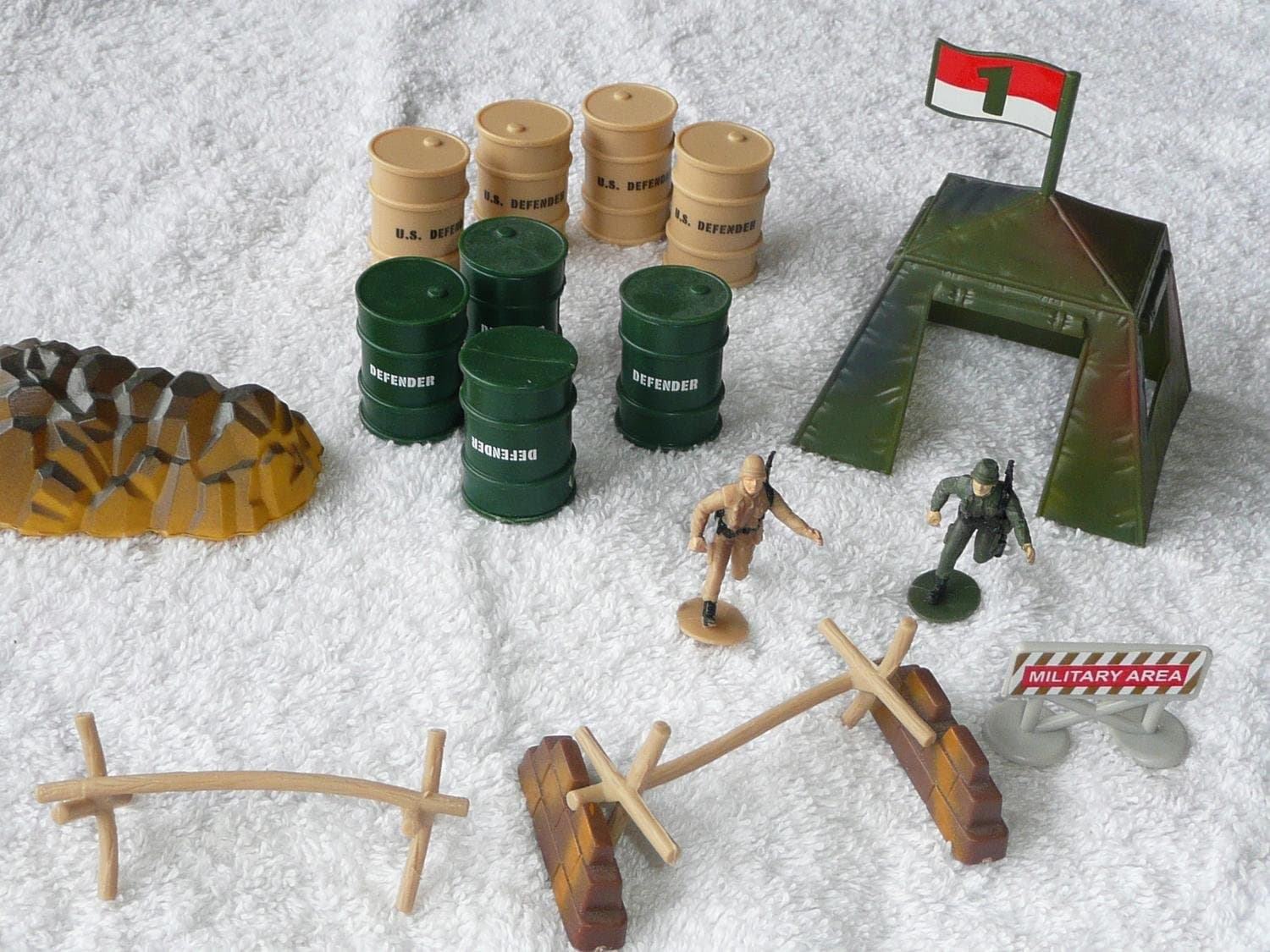 Militär diverse som hör till en bas Smart Toys 1:55