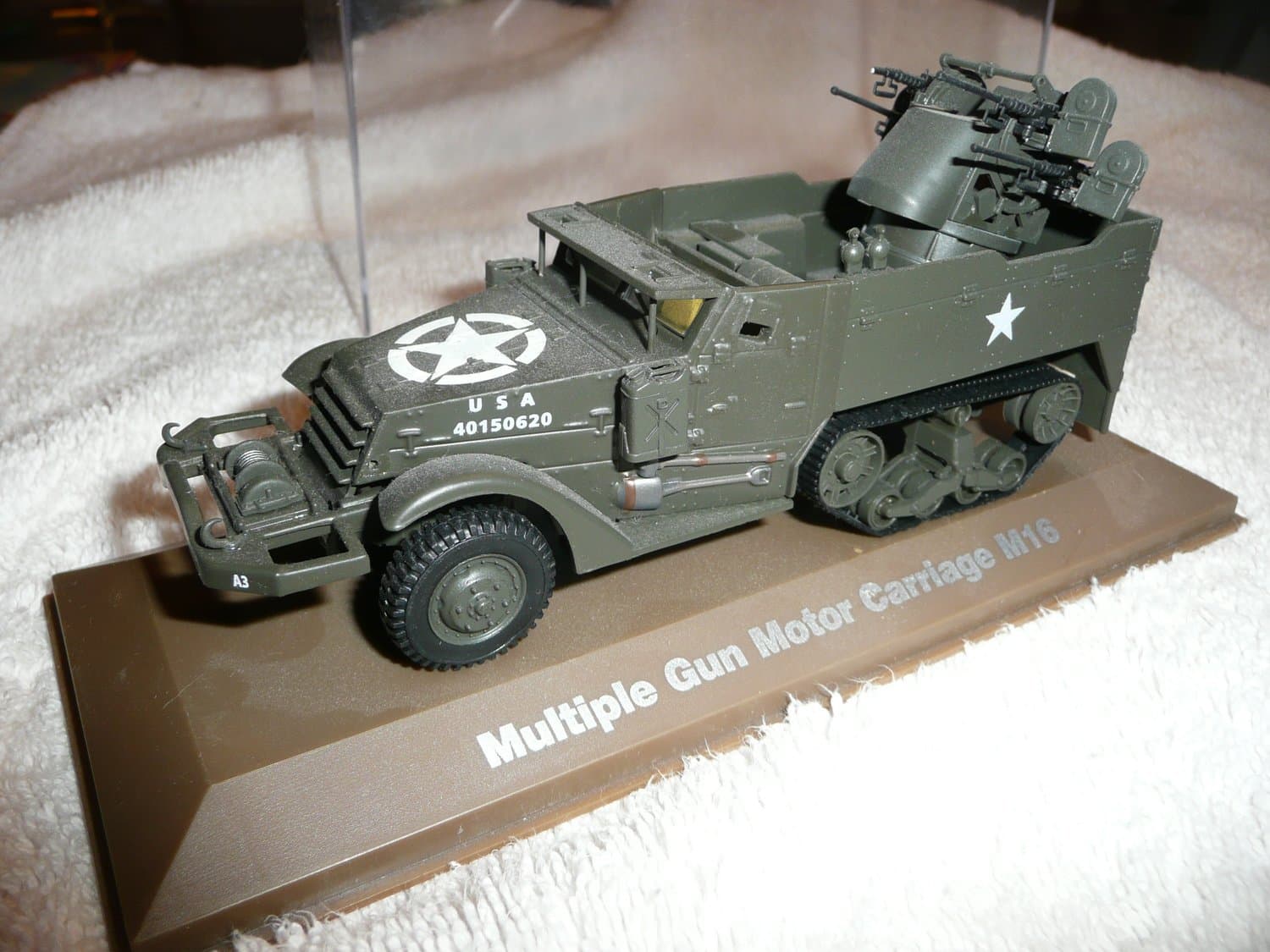Modellbil Multiple Gun Motor Carriage M16