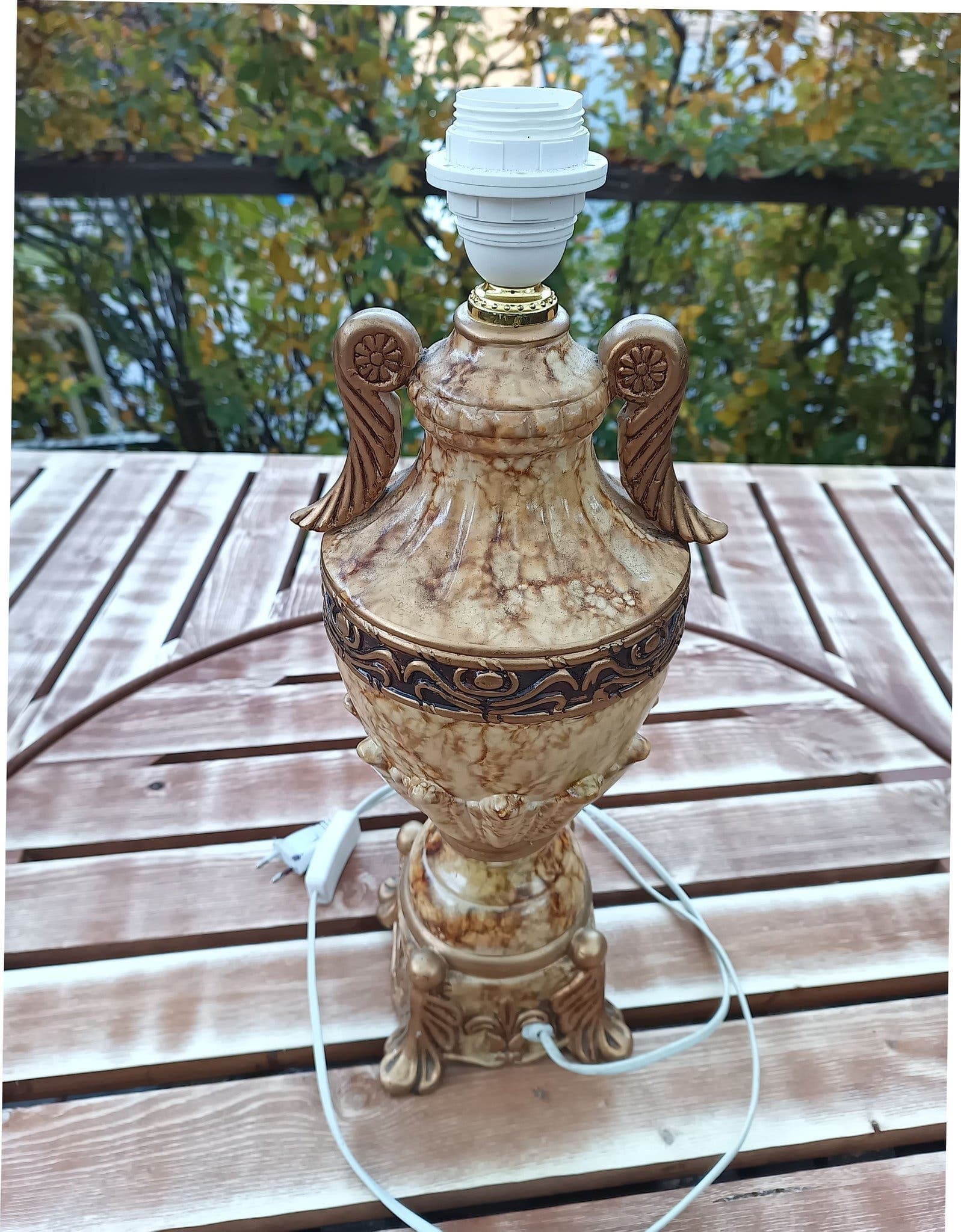 Bordslampa, gips