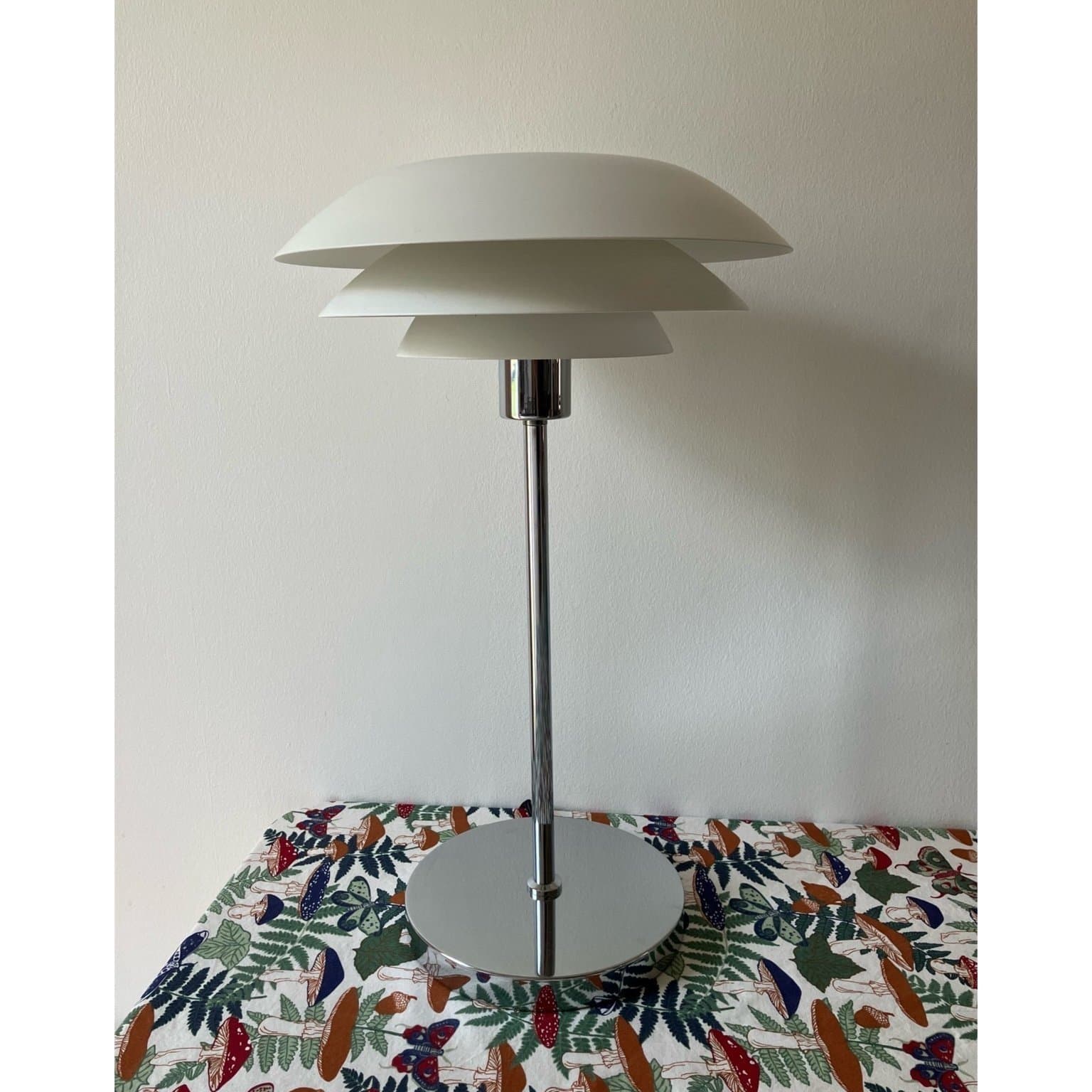 Bordslampa Dyberg Larsen DL31