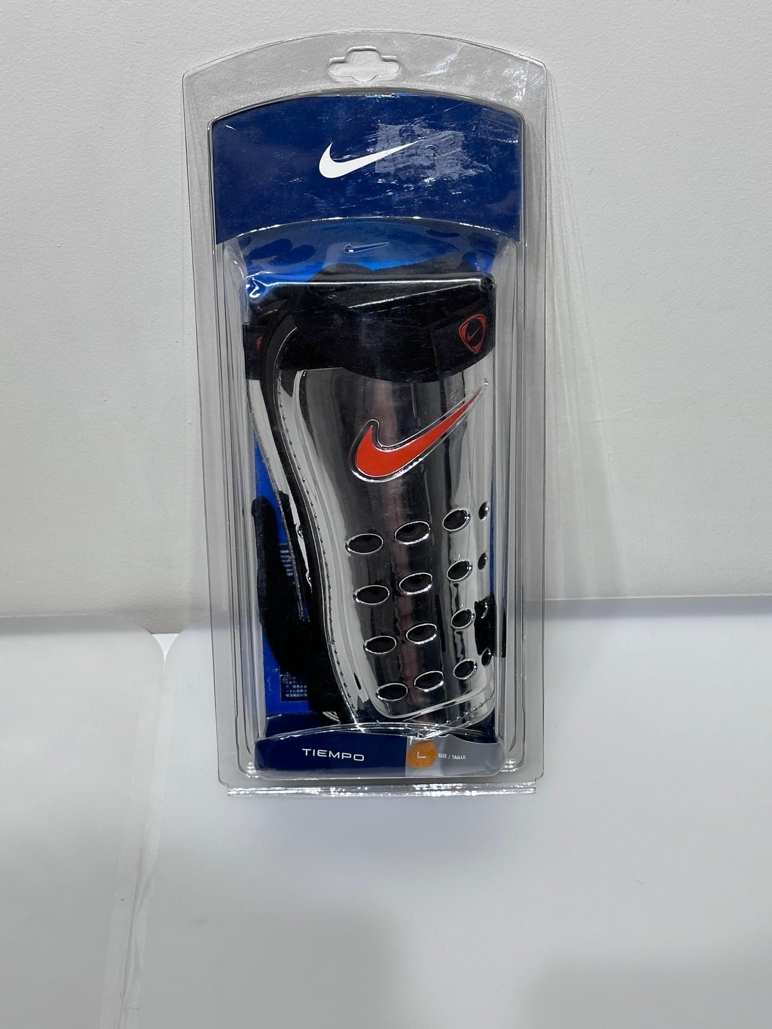 Nike Tiempo Benskydd - Storlek L