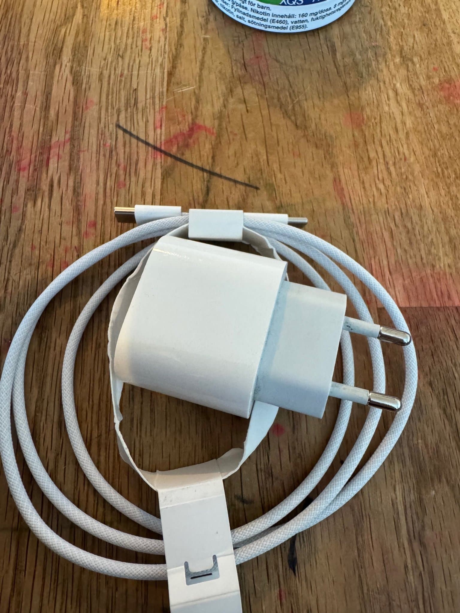 Apple 20W USB-C strömadapter + usb-c kabel