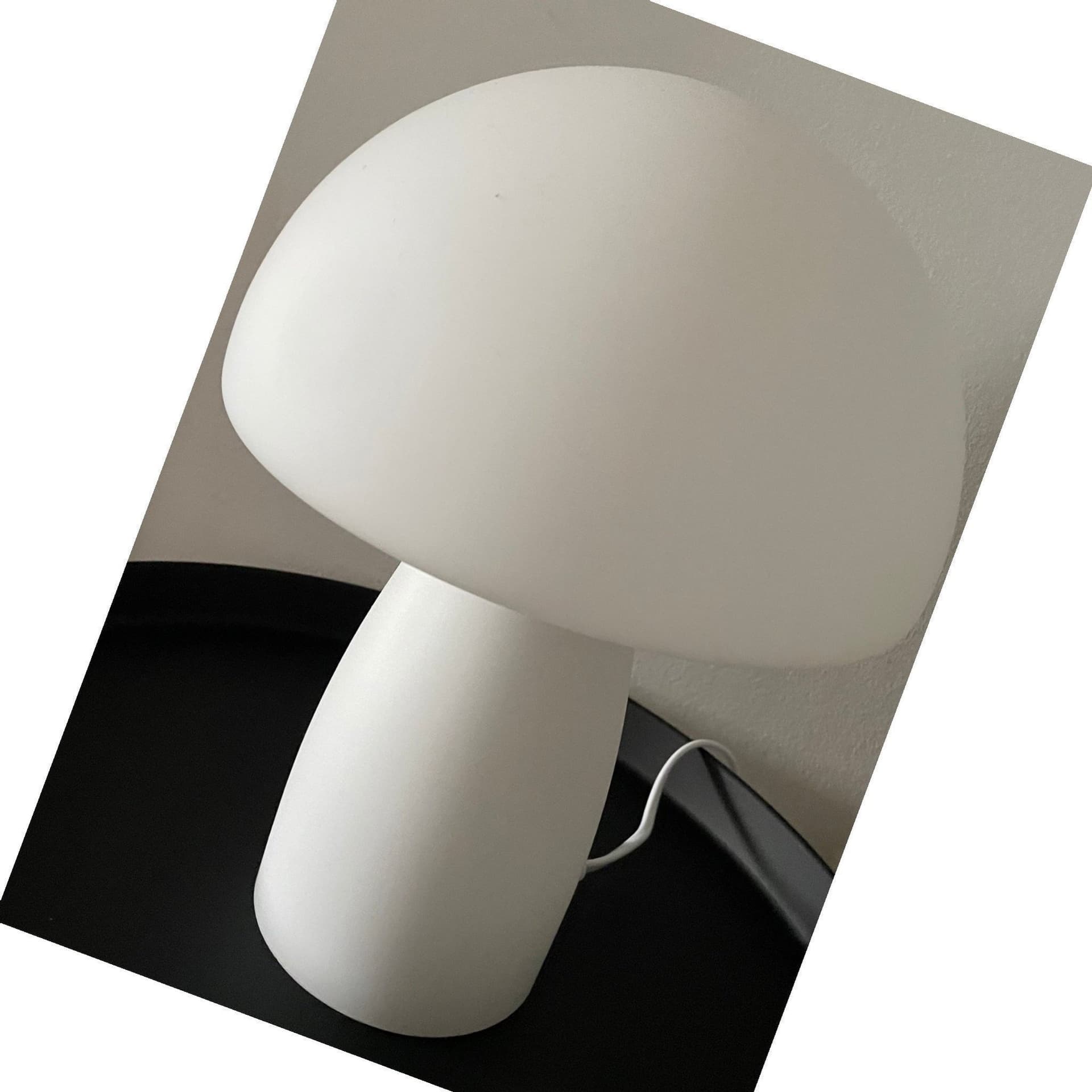 Ny fin Bordslampa Moe från Åhléns Home
