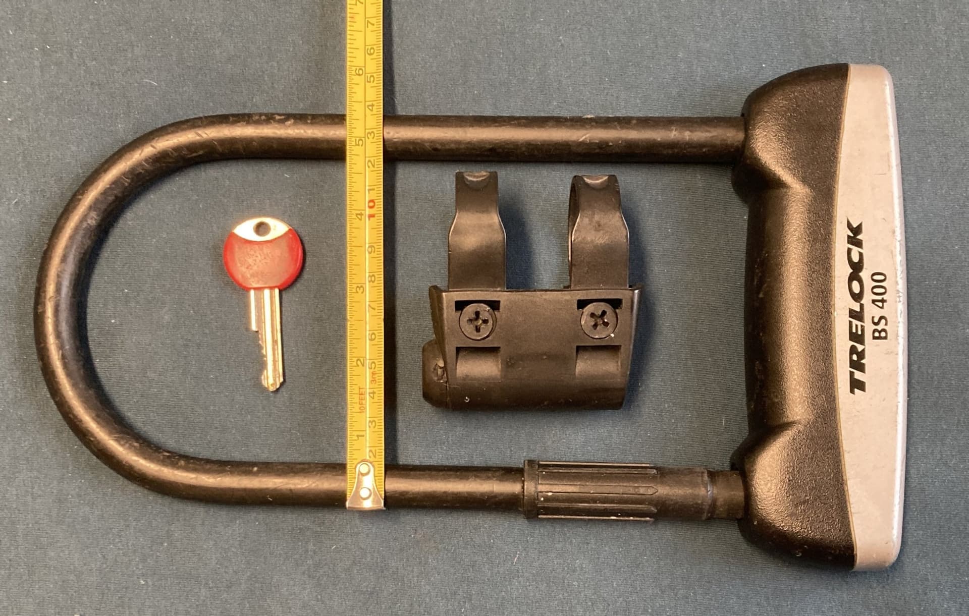 Cykellås Trelock BS-400, U-lås 108x300 mm med fäste och en nyckel