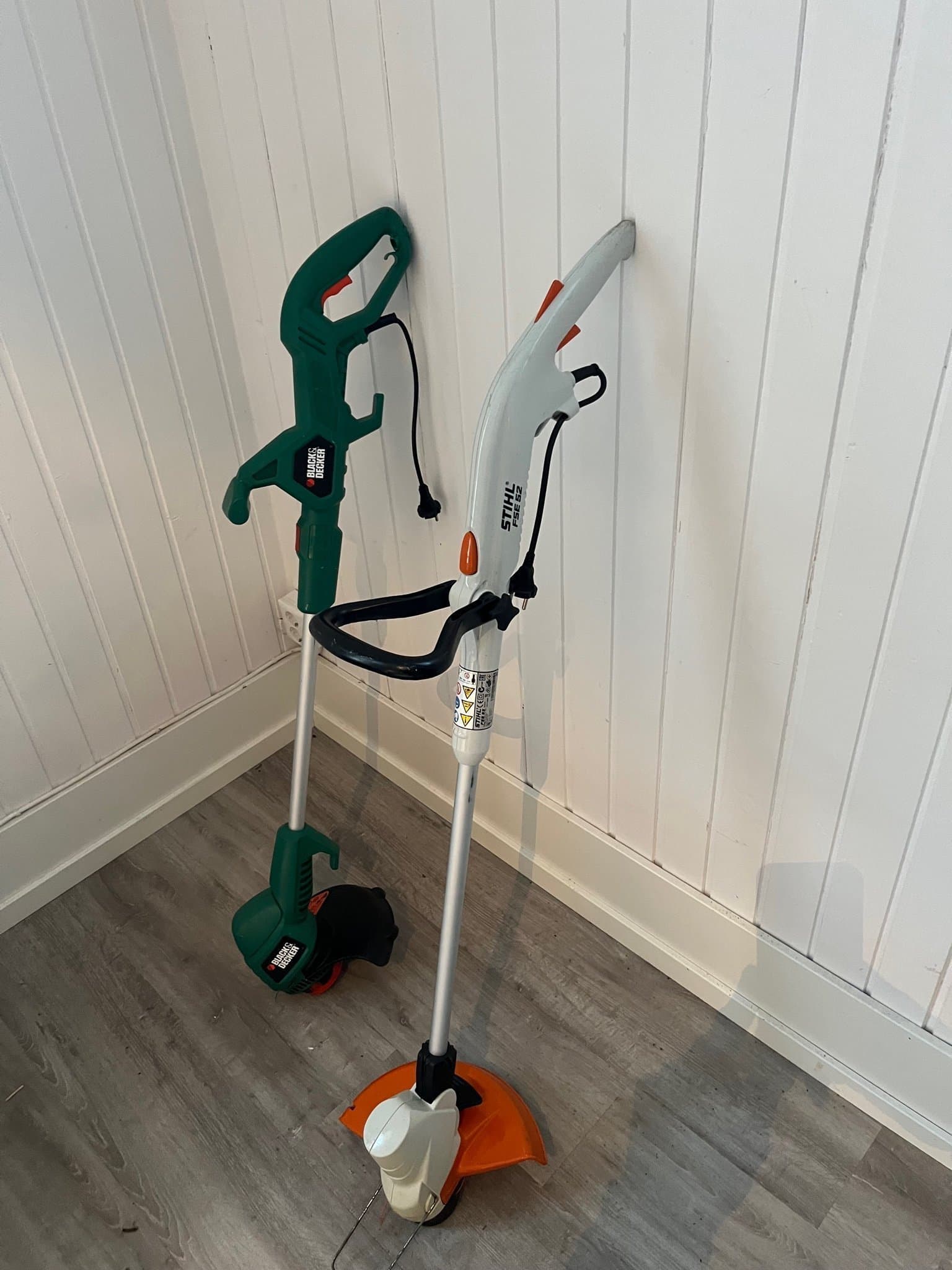 Stihl FSE 52 Grästrimmer o en blackQdecket