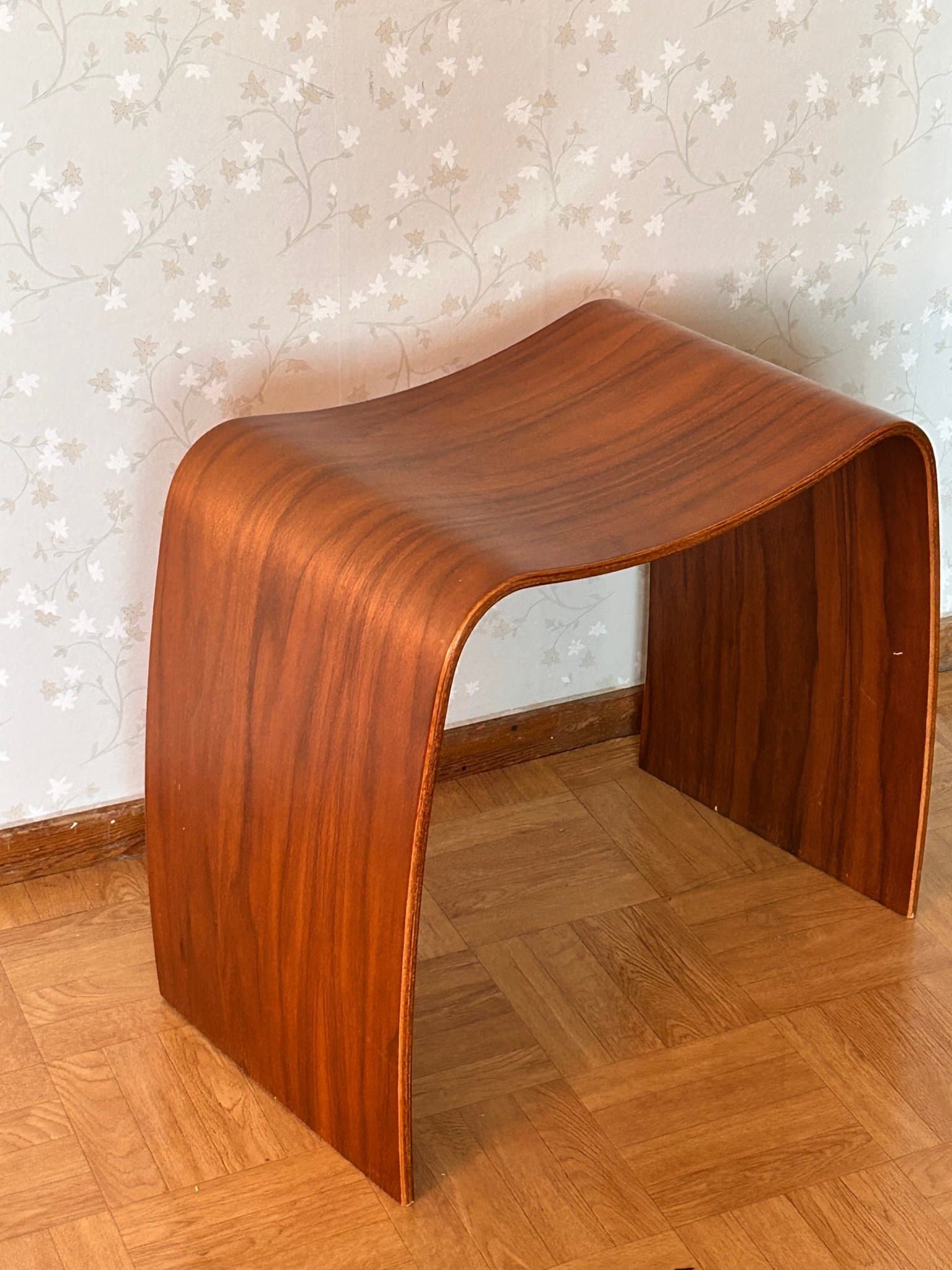 Askman M PALL – Jørgen Møller – Dansk design – Bentwood pall