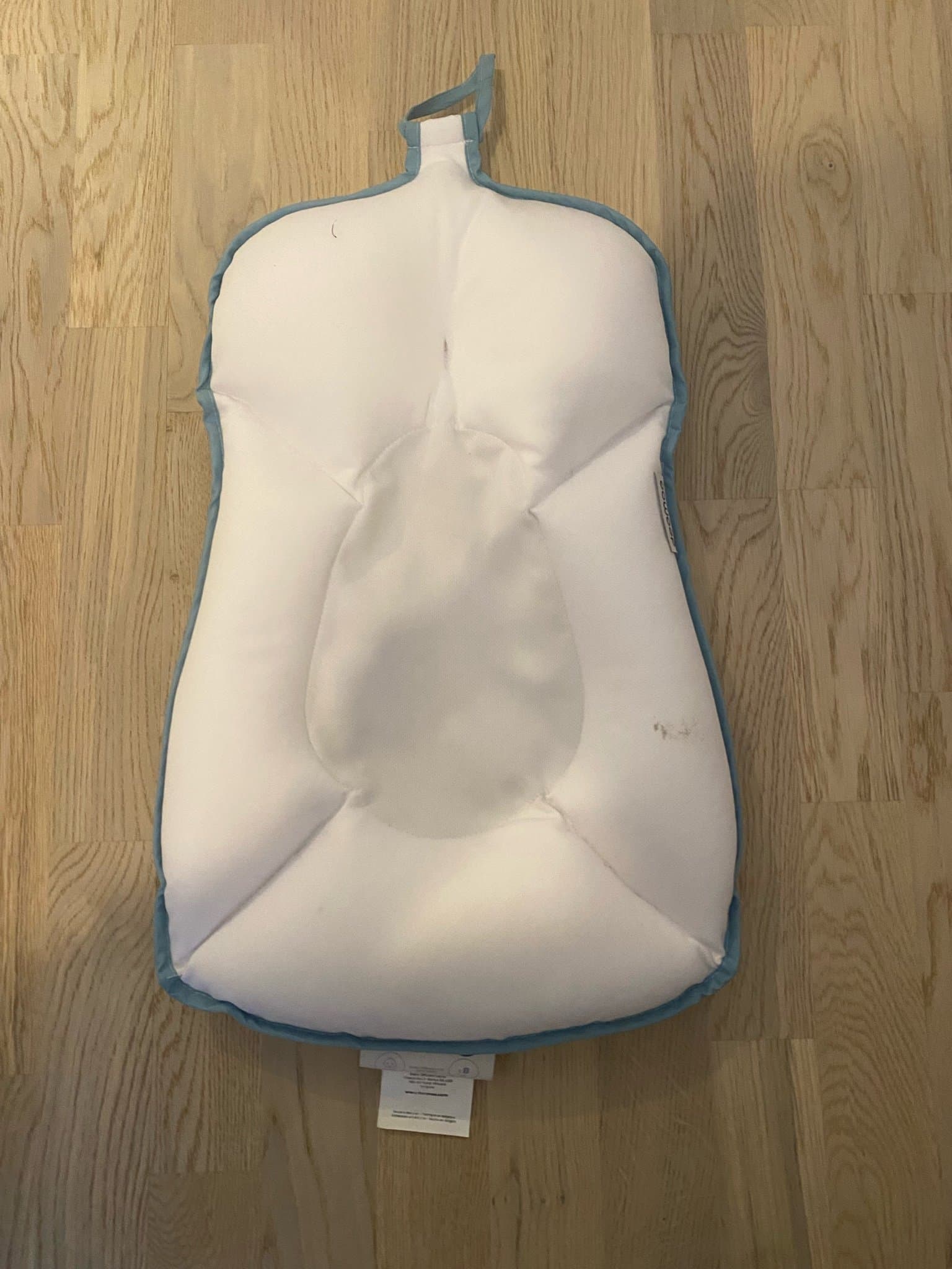 Doomoo’s Easy Bath is a floating bath mattress