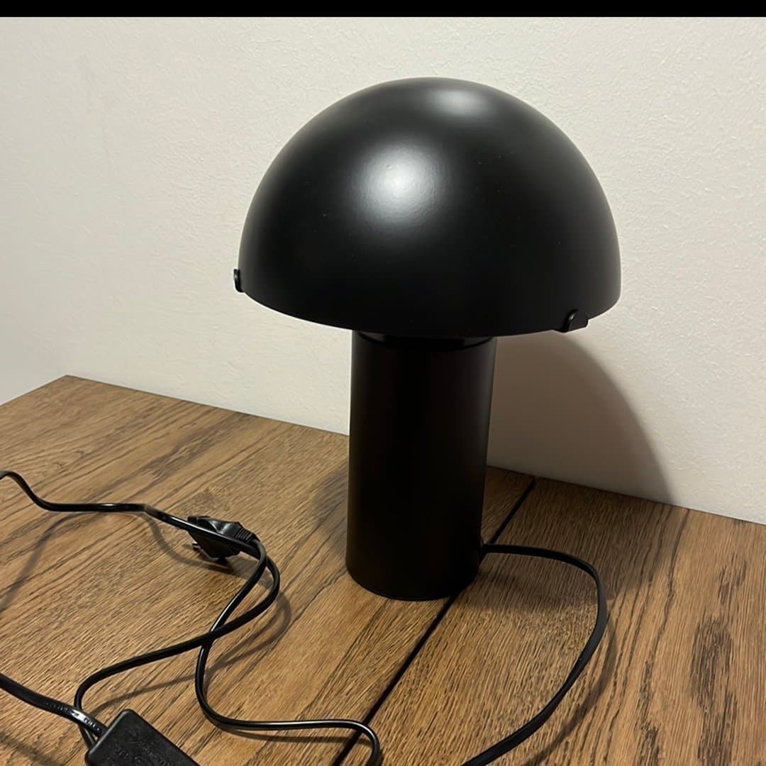 Stilren Svart Bordslampa / Fönsterlampa I Stål - Åhléns