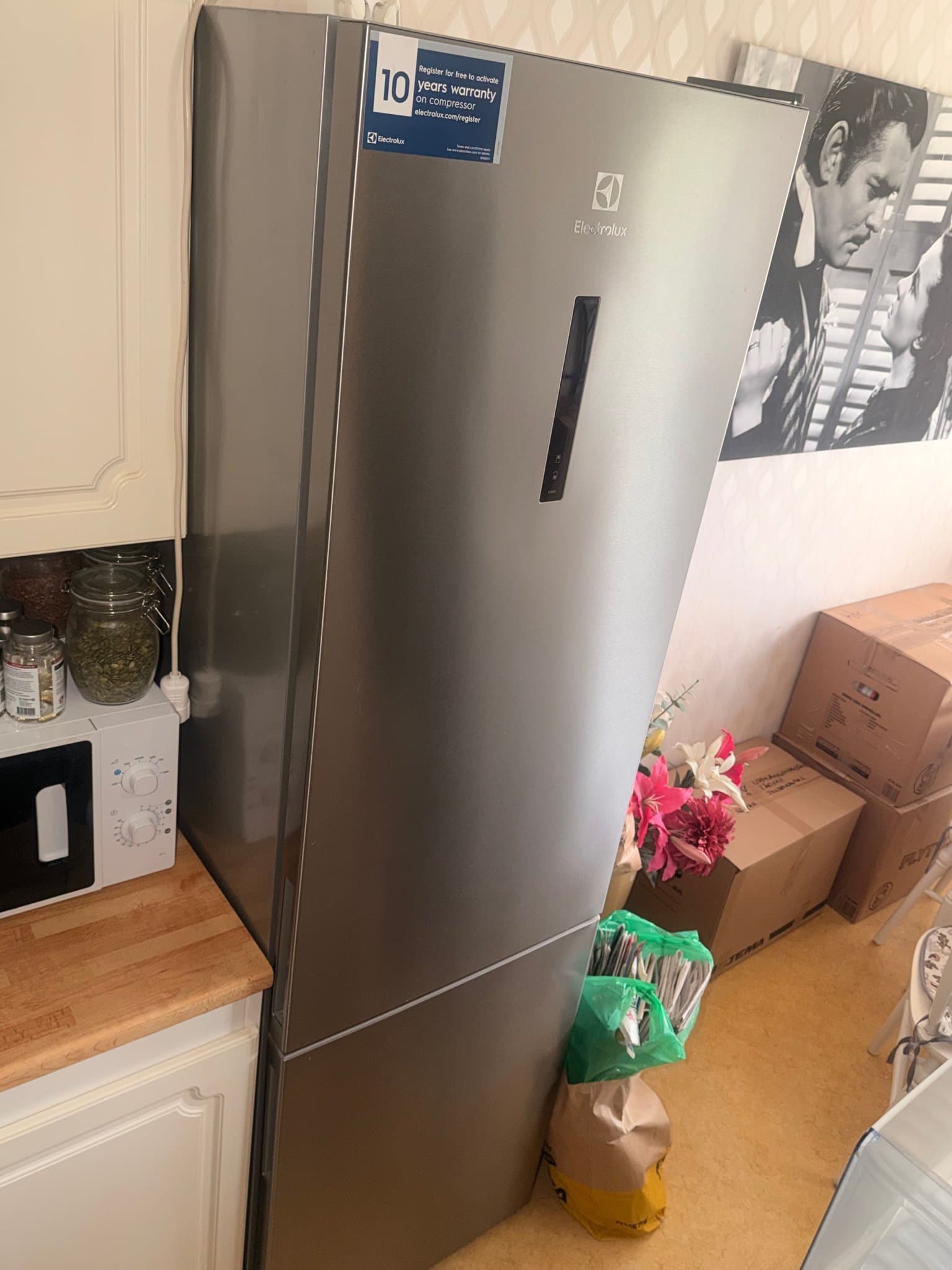Electrolux Kylskåp med frys LNT9ME34X2 - Kombi