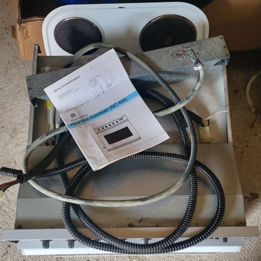 Spishäll och inbyggnadsugn, Husqvarna Reginett Combiair (QC 456).