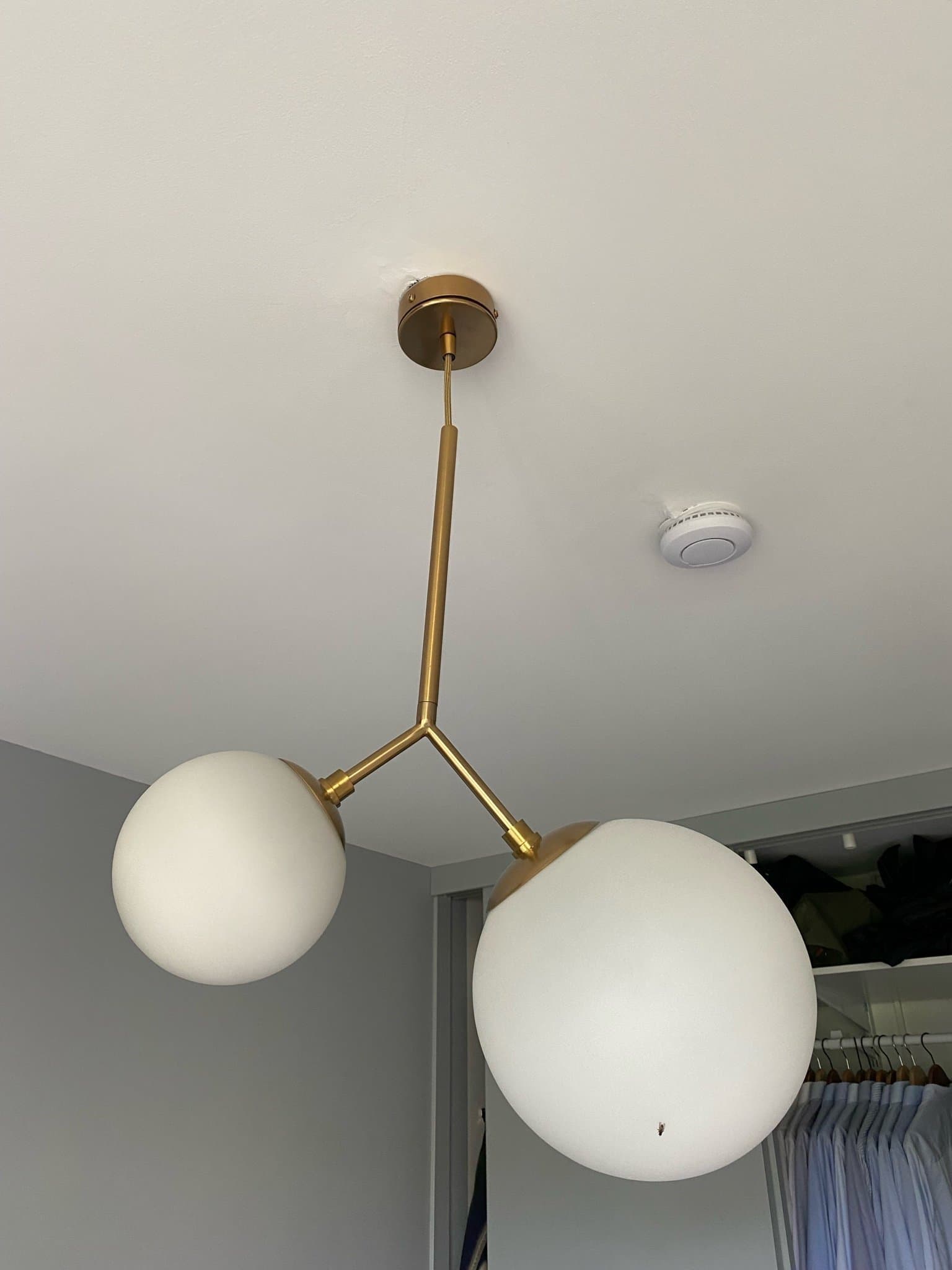 Taklampa med två glaskupor